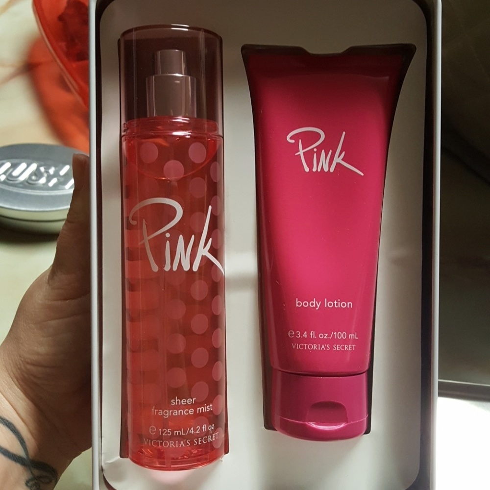Victorias Secret Pink fragrance set